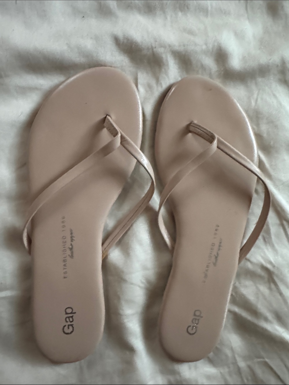 NWOT GAP Sandals